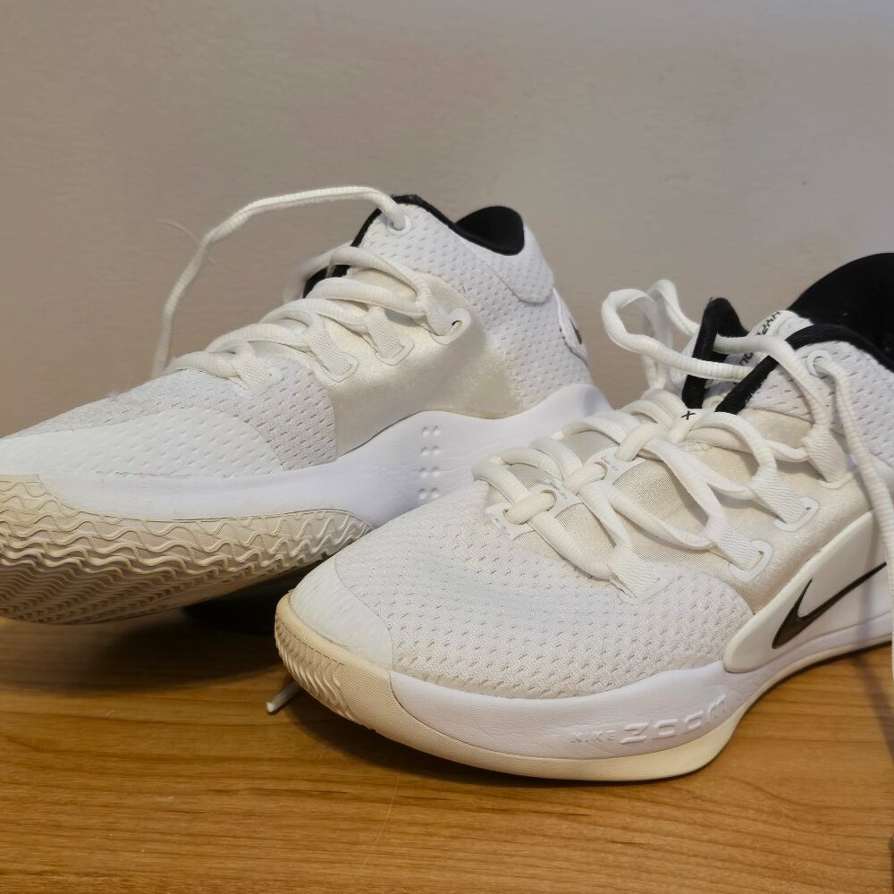 Nike Hypredunk White Black Basketball Sneakers  youth 4.5